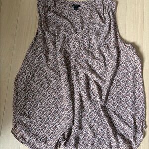 Ann Taylor Sleeveless Blouse - Black and White Pattern